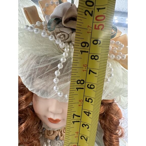 Traditions Victorian Doll Collection Angelina Porcelain Numbered 534 - Picture 4 of 10